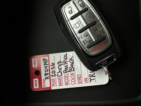 New 2026 Chrysler Pacifica Select image 35