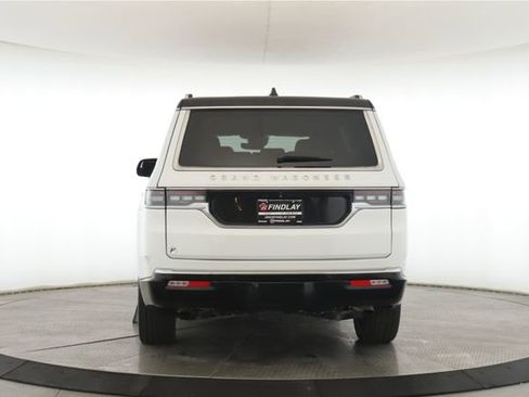 Used 2025 Jeep Grand Wagoneer 4WD image 11