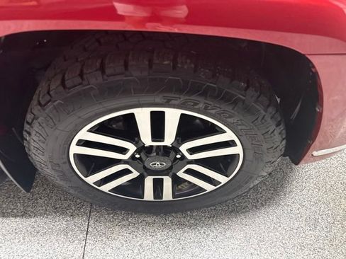 Used 2022 Toyota 4Runner Limited AWD/4WD image 29