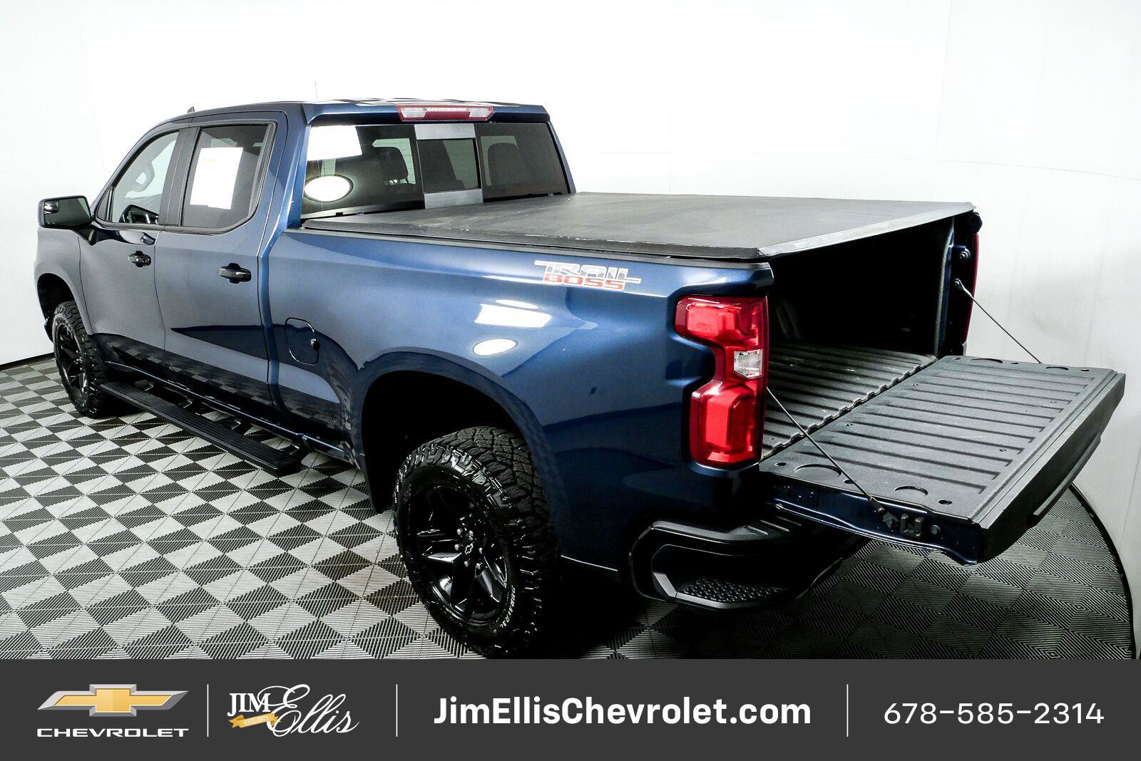 Used 2021 Chevrolet Silverado 1500 LT Trail Boss w/ Convenience Package II AWD/4WD image 30