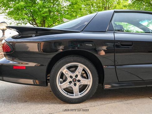 Used 2002 Pontiac Firebird Trans Am RWD image 10