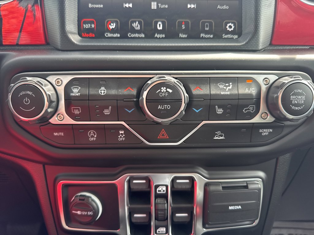 Used 2021 Jeep Wrangler Unlimited Rubicon w/ Dual Top Group AWD/4WD image 6