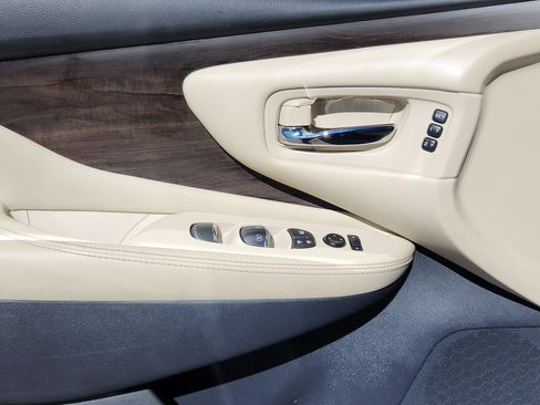 Used 2023 Nissan Murano Platinum w/ Cargo Package image 6