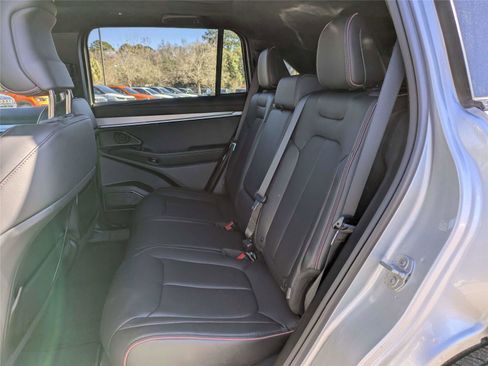 Used 2024 Jeep Wagoneer Launch Edition image 17