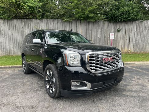 Used 2018 GMC Yukon Denali w/ Denali Ultimate Package AWD/4WD image 1