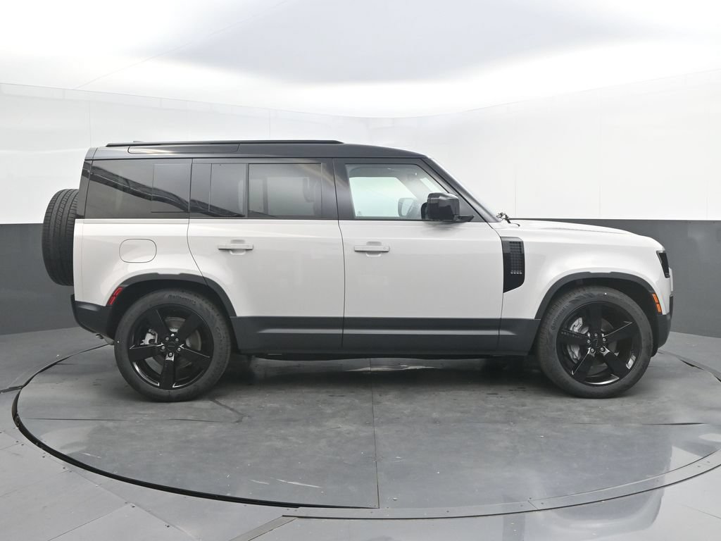 New 2026 Land Rover Defender 110 S AWD/4WD image 8