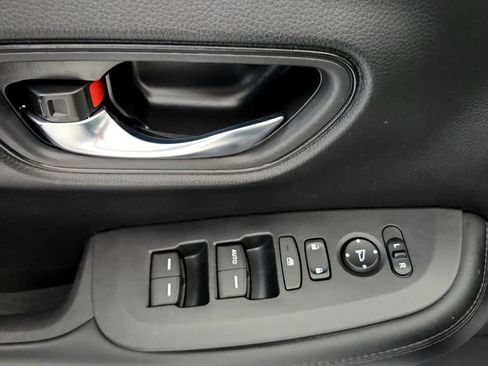 Used 2023 Honda HR-V LX image 26