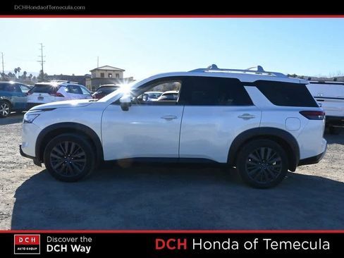 Used 2022 Nissan Pathfinder SL w/ SL Premium Package image 4