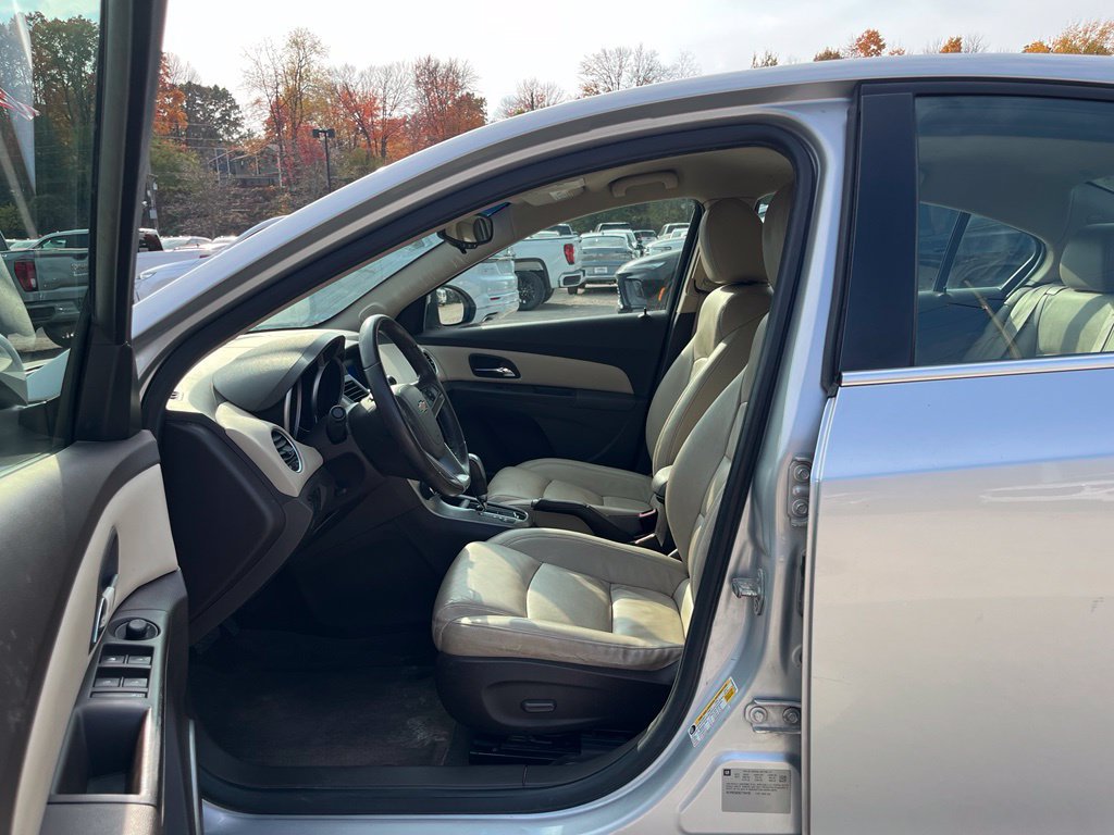 Used 2012 Chevrolet Cruze LT FWD image 19