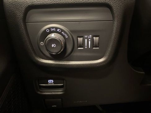 New 2025 Jeep Grand Cherokee Limited image 19