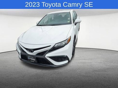 Used 2023 Toyota Camry SE AWD/4WD image 3