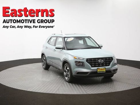 Used 2025 Hyundai Venue SEL FWD image 52