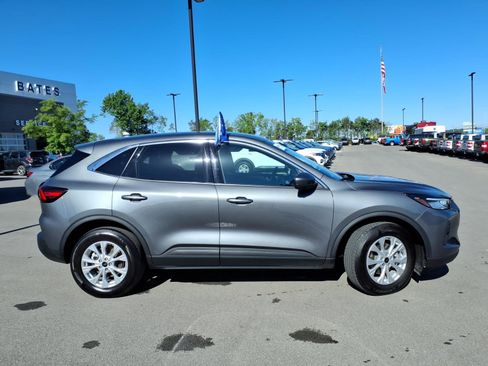 Certified 2024 Ford Escape Active w/ Tech Pack #2 AWD/4WD image 2