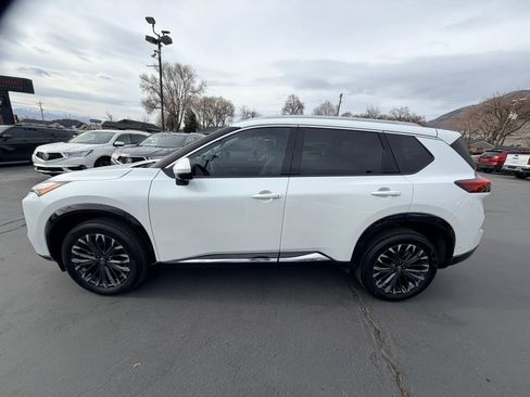 Used 2024 Nissan Rogue Platinum w/ Platinum Premium Package image 7