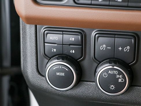 Used 2023 Chevrolet Tahoe High Country AWD/4WD image 25
