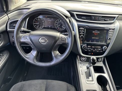 Used 2019 Nissan Murano SV w/ Premium Package image 12