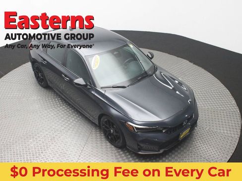 Used 2025 Honda Civic Sport image 3