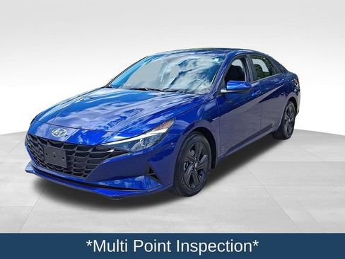 Used 2023 Hyundai Elantra SEL FWD image 4