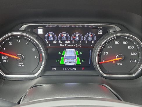 Used 2021 Chevrolet Tahoe Premier w/ Premium Package image 23