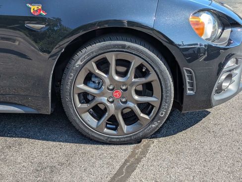Used 2017 FIAT 124 Spider Abarth RWD image 18