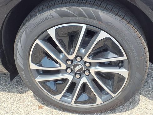 New 2027 Cadillac Optiq Sport w/ LPO, Floor Liner Package AWD/4WD image 7