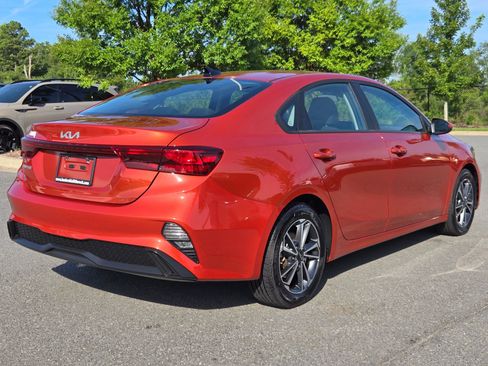 Used 2022 Kia Forte LXS FWD image 7