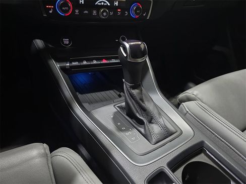 Certified 2024 Audi Q3 2.0T Premium Plus image 27