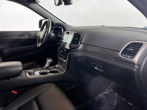 Used 2022 Jeep Grand Cherokee Limited image 28