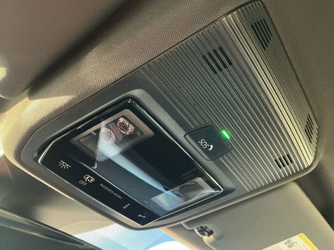 New 2026 Volkswagen ID.4 Pro image 25