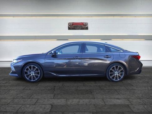 Used 2020 Toyota Avalon XSE w/ Preferred Accessory Package FWD image 4