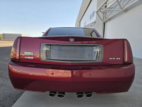 Used 2006 Cadillac XLR image 19