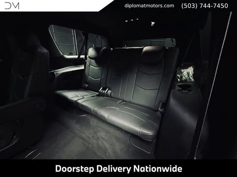 Used 2017 Cadillac Escalade ESV Platinum AWD/4WD image 28