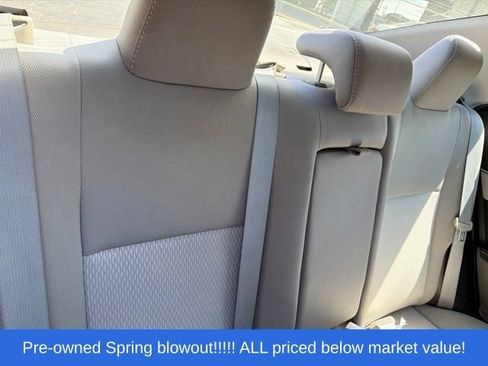 Used 2016 Toyota Corolla LE FWD image 14