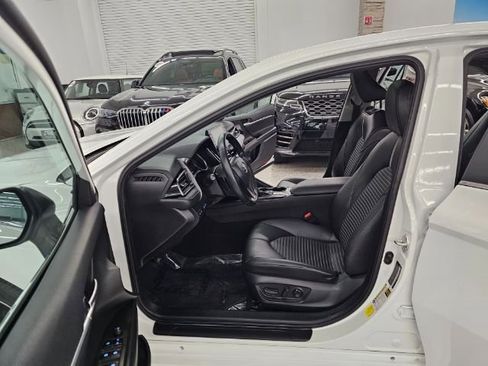 Used 2023 Toyota Camry SE image 28