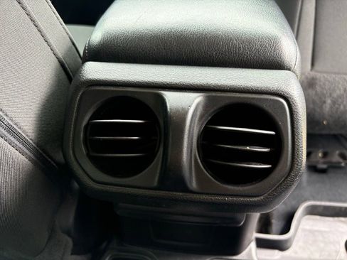 Used 2020 Jeep Wrangler Sport AWD/4WD image 30