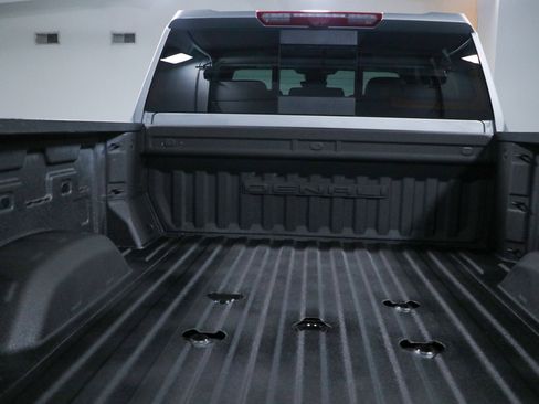 Used 2024 GMC Sierra 2500 Denali w/ Denali Reserve Package AWD/4WD image 33