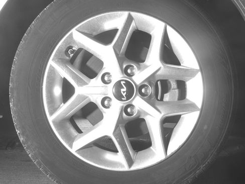 Used 2025 Kia Soul FWD image 13