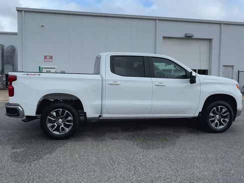 New 2025 Chevrolet Silverado 1500 LT image 9
