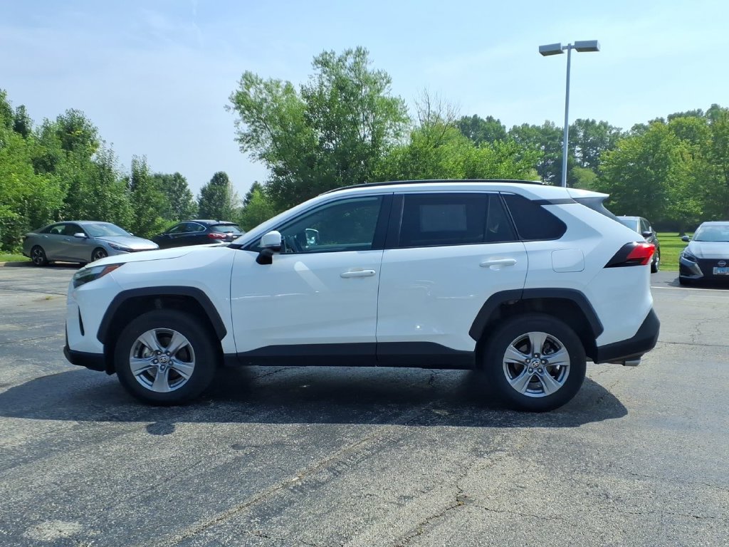 Used 2025 Toyota RAV4 XLE AWD/4WD image 8