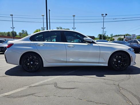 Used 2026 BMW 330i Sedan w/ M Sport Package RWD image 6