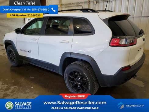 Used 2022 Jeep Cherokee Latitude AWD/4WD image 3