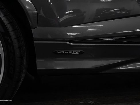 New 2025 Lamborghini Urus SE image 18