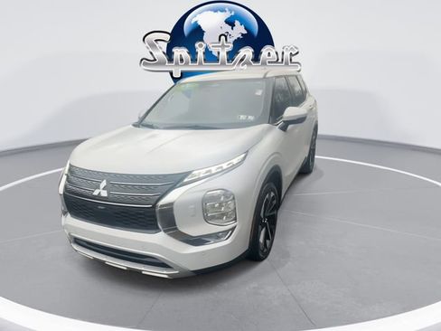 Used 2024 Mitsubishi Outlander SE image 4