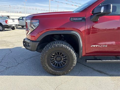Used 2023 GMC Sierra 1500 AT4X image 31