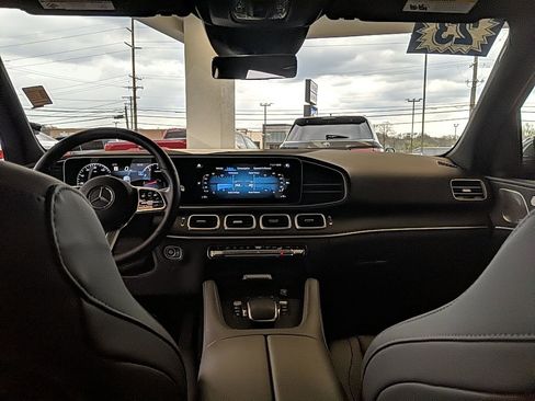 Used 2023 Mercedes-Benz GLE 350 4MATIC image 16