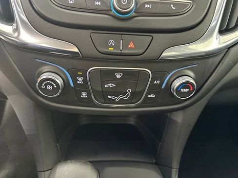 Used 2023 Chevrolet Equinox LT image 23