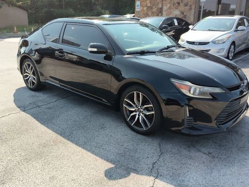 Used 2014 Scion tC image 7