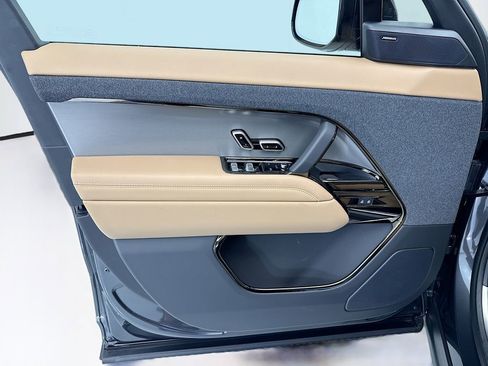 New 2026 Land Rover Range Rover Sport SE AWD/4WD image 23