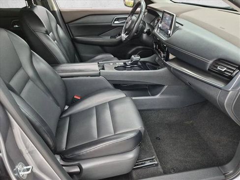 Used 2021 Nissan Rogue SV w/ Premium Package FWD image 21