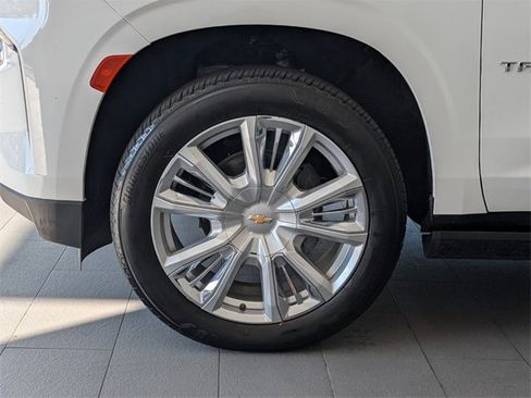 Used 2024 Chevrolet Tahoe High Country image 4